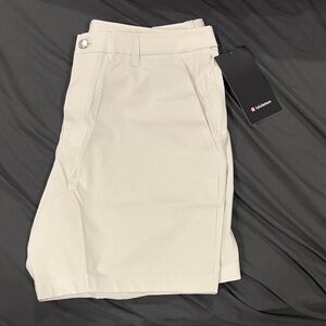 lululemon Cream Flat Front Men Shorts… 7” abc classic fit